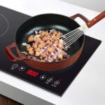 28 cm Enameled Cast Iron Saute Pan.  Capacity: 3.7 Quart (QT) - Matte Black Enamel Interior, 2-Tone Red Porcelain Enamel Exterior - Image 5