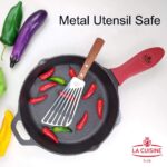 25 cm Dia. Cast Iron Frying Pan  with Matte Black Enamel Coating– Thermal Resistant Silicone holders included. Ideal for both Indoor & Outdoor use, Oven Safe. - Image 2